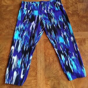 CALVIN KLEIN Capri Leggings in Ocean Blues!